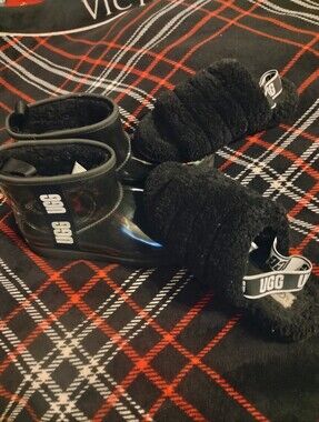Women's EUC Black And White Ugg Rain Boots & Ugg Slippers